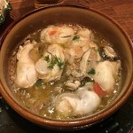 ぽるとがる酒場 ピリピリ - 「カキのガーリックオイル煮」1,000円