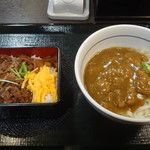 Nakau - カレーうどん、ミニ牛しぐれ重