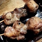 Sumibi Yakitori Makaya - えんがわとぼっち
                        プリプリのお肉です！これ最高！！！一番好き♡
                        備長炭の焦げ臭さがお肉にぴったり！
                        これ１００本食べれる！