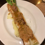 地中海食堂Oliva - ネギの一本焼きロメスコソース