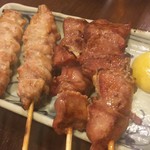 炭火焼き鳥 串八珍 - せせり、タン