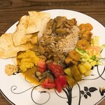 ララカレーハママツ - シーフードカレー（カレーをかけた後）