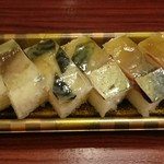 ばらずし - 料理写真:さば押し寿司(税込み464円)