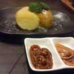 北海道応援隊　きたいち酒場   - 北の炭焼きじゃがバター　塩辛付き　499円