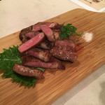 肉ya！ - レアが美味しい！黒毛和牛塩タン