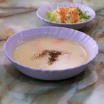 ステーキハウス金松 - スープとサラダ