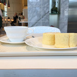 カフェ・ディ・フェスタ - バナナロールケーキの厚み 2016/04/20