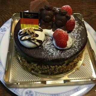 1944のホールケーキをいただき By Nohohon1247 ケーニヒス クローネ 池袋東武店 Konigs Krone 池袋 ケーキ 食べログ