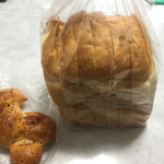 ブーランジェリー・ゼロサンゴ - 2017年2月中旬 食パン 6枚切り ¥280