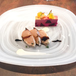 ル ボークープ - 軽くヴィネガーで〆た鰆のカルパッチョ＆ビーツとフェタチーズのクラフティ