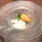 ル ボークープ - 菊芋のブラマンジェとヘーゼルナッツ風味のグラスキャラメル　黒胡椒のジュレ