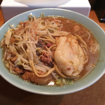 立川マシマシ ロイヤルスープ - 野菜を食べて麺を掻き分けてお餅登場！