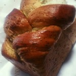 新宿高野 - ミルクティーのパン