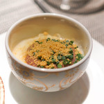 エクアトゥール - 冷製カッペリーニにホタルイカのソースからすみ乗せ