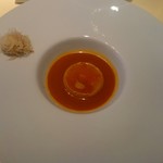 シェ松尾・松濤レストラン - 香り豊かなオマール海老のビスクとフラン