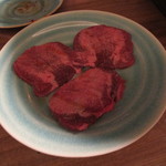 代官山 炭火焼肉 猿楽 - いろいろ登場です