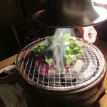 代官山 炭火焼肉 猿楽 - なんかすごいのを焼いちゃいます