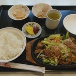 Nankoku Bijinesu Hoteru - 2日目　豚しょうが焼き+和食セット