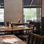 BISTRO FAVORI - 店内