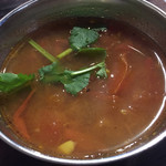 ラッサムはトマトとタマリンド効いた逸品