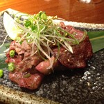 音波 - 牛タンの炙り焼き