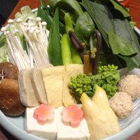 瓢嘻 八重洲店 - 鍋（季節野菜盛り合わせ）