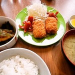 お食事の店 すず - かにクリームコロッケ定食＋蕗の煮物