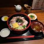 Uomamire Shinkichi - ぶりのあぶり丼定食900円