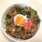 松屋 - 料理写真:ネギたっぷりプレミアム旨辛ネギたま牛めし弁当並盛り490円(税込)