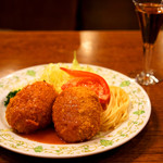 神谷バー - 神谷バーの絶品かにコロッケ♪