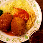 神谷バー - サラダとパスタも一緒になっていて嬉しい^ ^