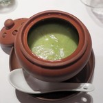 華都飯店 - 蟹入りフカヒレとアボカドのスープ