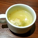 Sutekihambaguandosaradabaken - 飲み放題のスープ