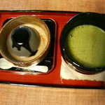 理庵 - 黒ゴマプリンと抹茶