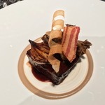 ラ ターブル ドゥ ジョエル・ロブション - 国産牛頬肉 赤ワインでゆっくりブレゼにし、滑らかなジャガイモのピュレ。