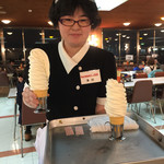 マルカンビル大食堂 - マルカンのウエイトレスさん♬