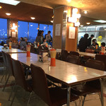 マルカンビル大食堂 - 店内…昔と変わらない雰囲気です