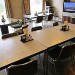 四日市港 第二船員会館 - 會館内の食堂の様子です。