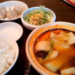 大連餃子基地 DALIAN - 「火鍋　食べるスープセット」（1,080円）