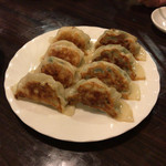 潮州 - 【潮州焼き餃子/ニラ焼き餃子】（それぞれ440円税込）