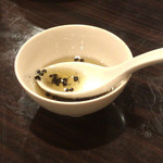 潮州 - 担担麺に入れるタレ的なお皿。