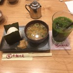 コメダ和喫茶 おかげ庵 - おにぎりセット　グリーンティ