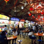 Maxwell Road Hawker Centre - ホーカーズ内は活気あり！