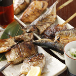 炭火焼専門食処 白銀屋 - 炭火焼天国
上等なひものを主に築地・小田原から定期直送
おすすめの串打ち「ひもの」の極上切身。何が入るかお楽しみ。