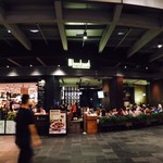 Brotzeit - 一等地にあるレストラン！