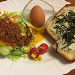 カフェオリーブ - シラストースト