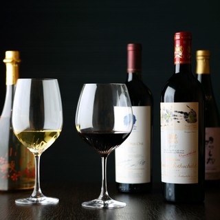 厳選した自然派ワインと日本酒