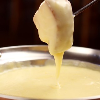 Our specialty! Melty cheese fondue