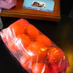 れんが屋 - 母の仏壇に頂いたみかん