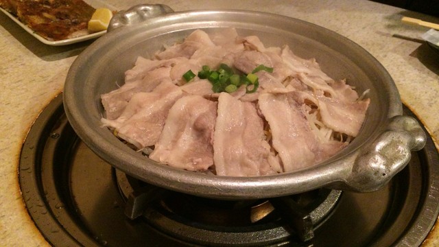 芸能人のサインの多さは大阪1位？でも味は普通。【冨紗家 本店 】さん